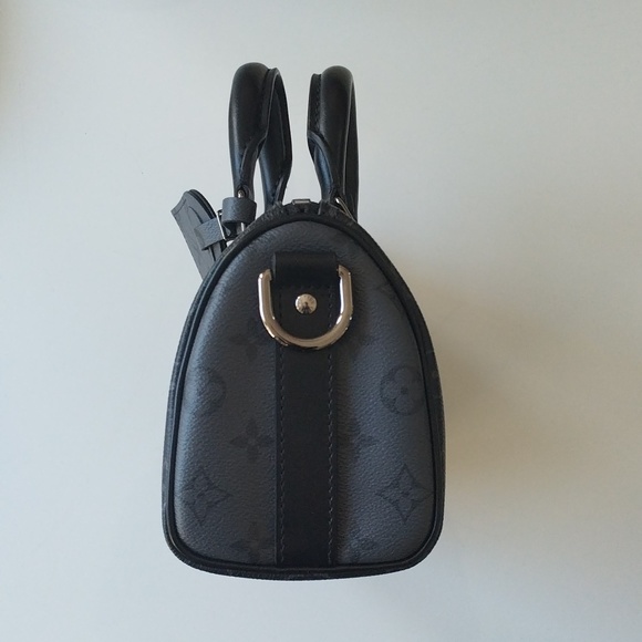 LOUIS VUITTON Keepall 25 - Picture 9 of 10